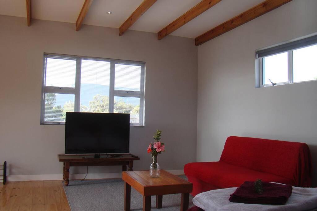 Suite Ruby Tuesday - Capri Crawley Luaran gambar